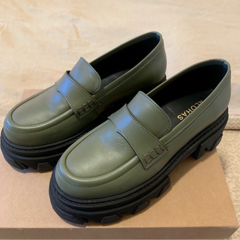 Alohas Trailblazer Loafer in Dusty Olive